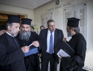 Καμμένος σε κληρικούς: «Οι ΑΝΕΛ θα ακολουθήσουν τις αποφάσεις της Ιεραρχίας»